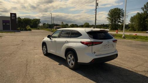 2023 Toyota Highlander LE