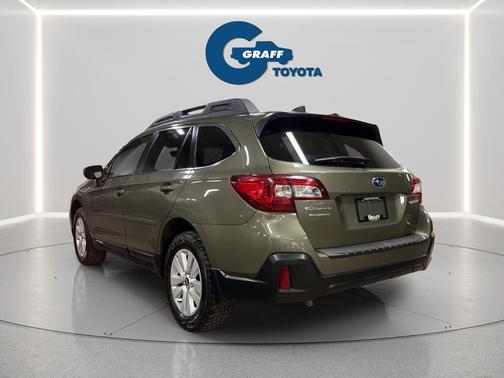 Wilderness Green Metallic 2019 Subaru Outback 2.5i Premium