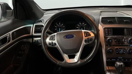 INGOT SILVER METALLIC 2014 Ford Explorer XLT