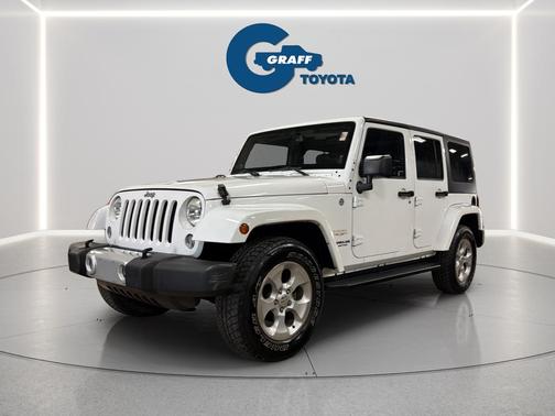 Bright White Clearcoat 2014 Jeep Wrangler Unlimited Sahara