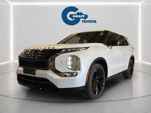 White Diamond 2023 Mitsubishi Outlander SE S-AWC