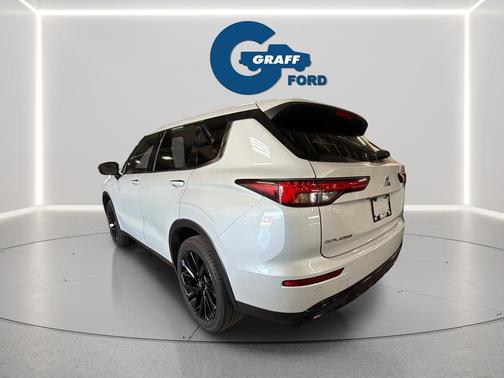 2023 Mitsubishi Outlander SE S-AWC