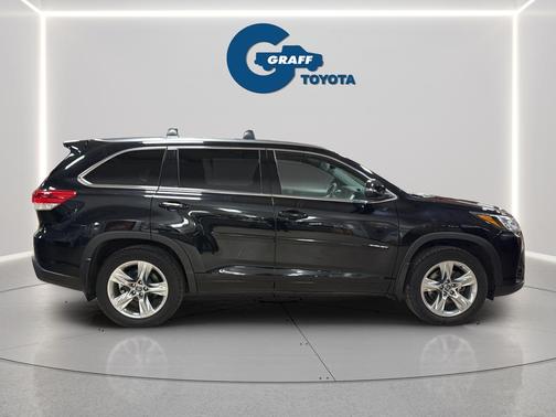 Midnight Black Metallic 2019 Toyota Highlander Limited