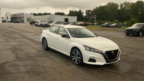 2022 Nissan Altima SR Intelligent AWD