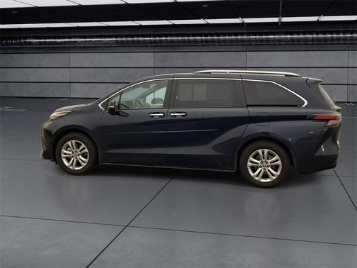 2024 Toyota Sienna Platinum