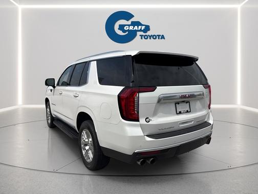 White Frost Tricoat 2021 GMC Yukon Denali