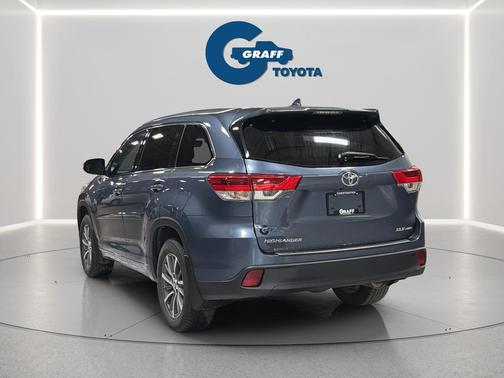 Shoreline Blue Pearl 2018 Toyota Highlander XLE