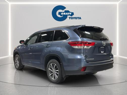 Shoreline Blue Pearl 2018 Toyota Highlander XLE