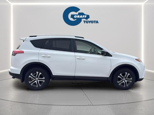 Super White 2016 Toyota RAV4 LE