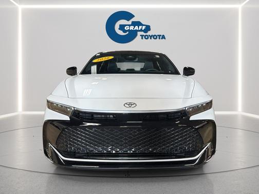 Oxygen White 2026 Toyota Crown Limited
