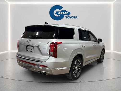 Typhoon Silver 2023 Hyundai PALISADE Calligraphy