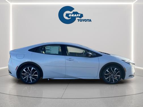 Wind Chill Pearl 2026 Toyota Prius Plug-In Hybrid XSE