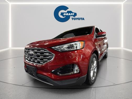 RUBY RED METALLIC TINTED CC 2019 Ford Edge Titanium