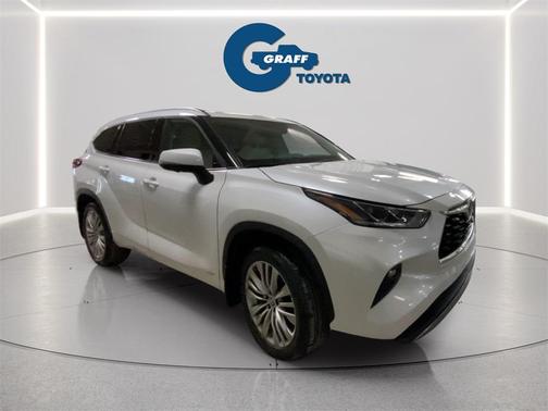 2023 Toyota Highlander Hybrid Platinum