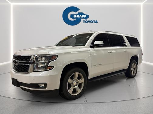 Iridescent Pearl Tricoat 2018 Chevrolet Suburban LT