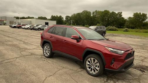 2025 Toyota RAV4 XLE Premium