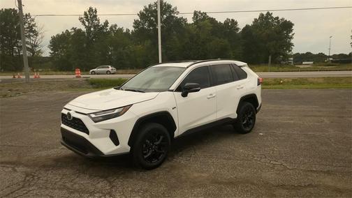 2022 Toyota RAV4 XLE