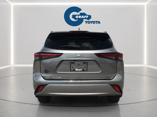 Heavy Metal 2026 Toyota Highlander Hybrid Platinum