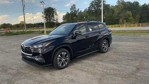 2025 Toyota Highlander XLE