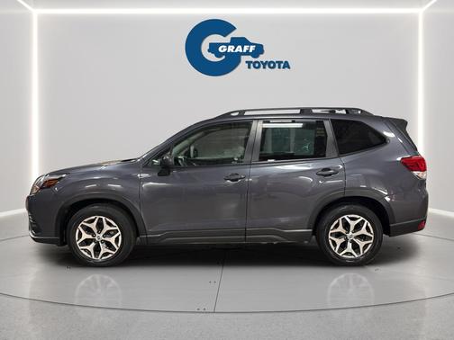 Magnetite Gray Metallic 2022 Subaru Forester Premium