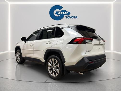 Blizzard Pearl 2021 Toyota RAV4 XLE Premium