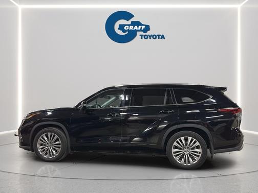 Midnight Black Metallic 2024 Toyota Highlander Platinum