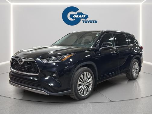 Midnight Black Metallic 2024 Toyota Highlander Platinum