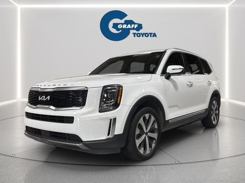 Glacial White Pearl 2022 Kia Telluride S