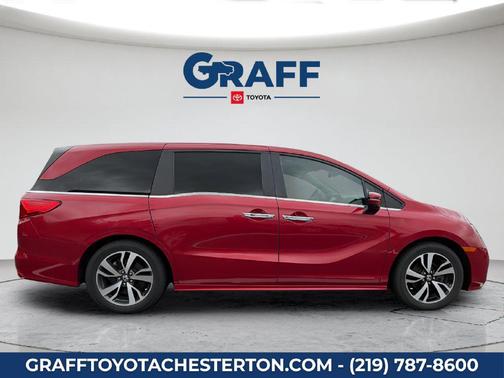 Radiant Red Metallic II 2023 Honda Odyssey Touring