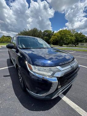 2019 Mitsubishi Outlander ES