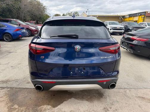 2018 Alfa Romeo Stelvio Base