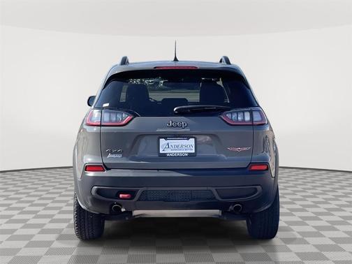 2022 Jeep Cherokee Trailhawk