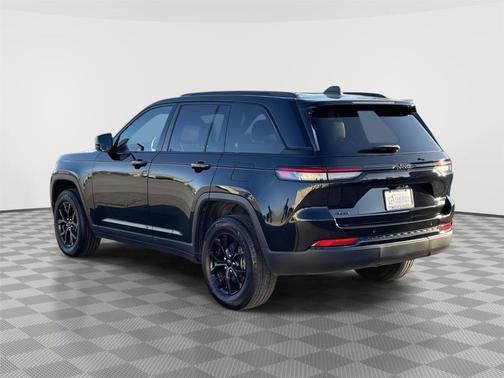 2024 Jeep Grand Cherokee Laredo