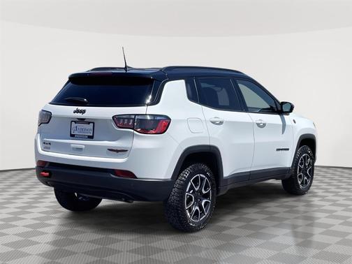2024 Jeep Compass Trailhawk