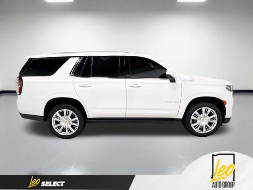 Iridescent Pearl Tricoat 2023 Chevrolet Tahoe High Country