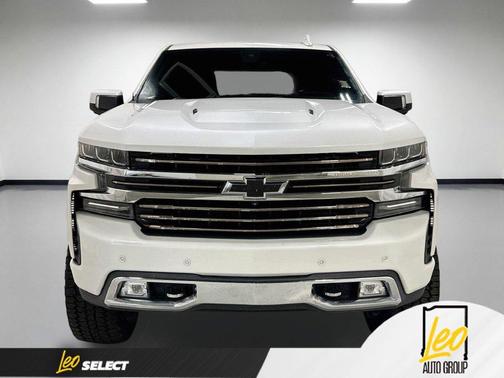 Iridescent Pearl Tricoat 2019 Chevrolet Silverado 1500 High Country