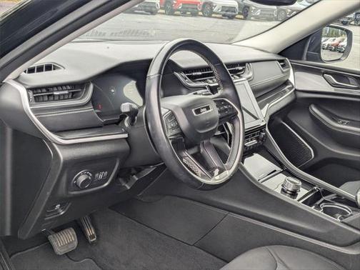 2021 Jeep Grand Cherokee L Laredo 4x4