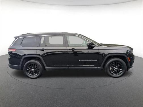 2021 Jeep Grand Cherokee L Laredo 4x4