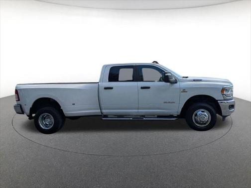 2024 RAM 3500 Big Horn Crew Cab 4x4 8 Box