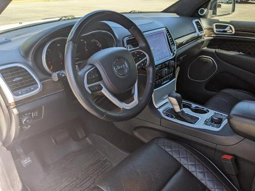 Photo 2 of 31 of 2019 Jeep Grand Cherokee Summit