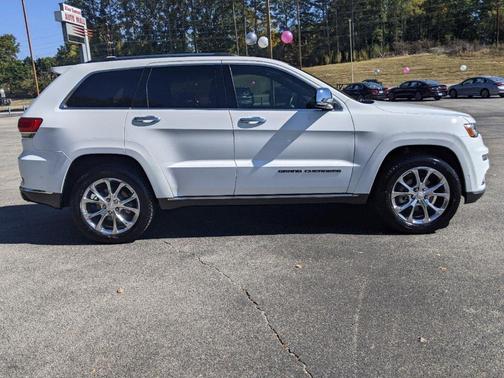 Photo 3 of 31 of 2019 Jeep Grand Cherokee Summit