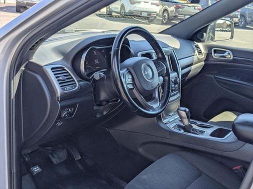 2021 Jeep Grand Cherokee Laredo E 4x2