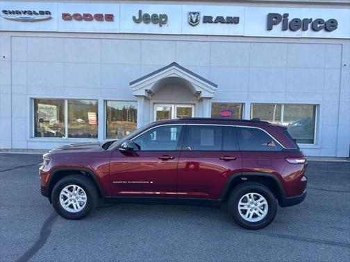 2024 Jeep Grand Cherokee Laredo 4x4