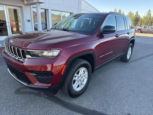2024 Jeep Grand Cherokee Laredo 4x4