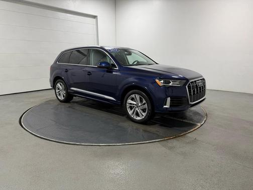 2022 Audi Q7 55 Premium Plus