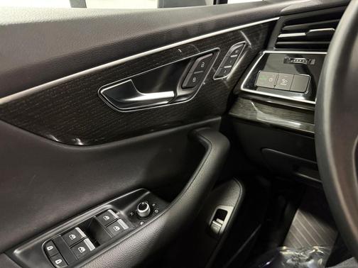 2022 Audi Q7 55 Premium Plus