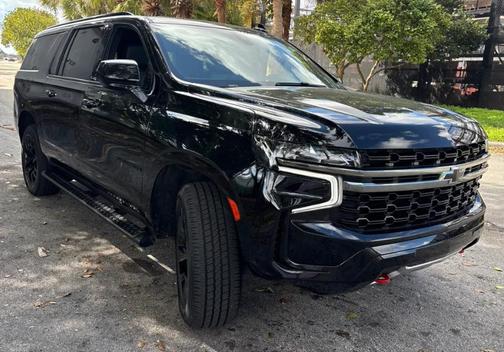 Black 2022 Chevrolet Suburban 4WD Z71