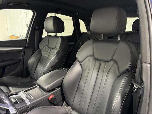2020 Audi Q5 45 Premium