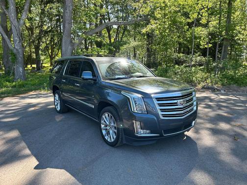 Shadow 2019 Cadillac Escalade ESV Platinum