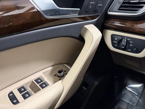 2020 Audi Q5 45 Premium Plus